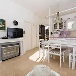 Apartment By The Sea Okrug Gornji, Ciovo - 459