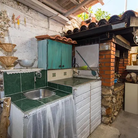 Apartment By The Sea Okrug Gornji, Ciovo - 459 *