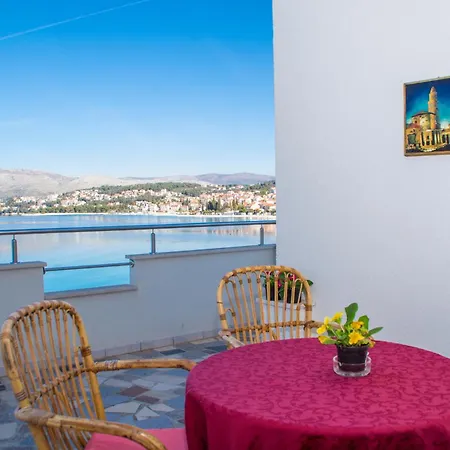 Lägenhet By The Sea Okrug Gornji, Ciovo - 459