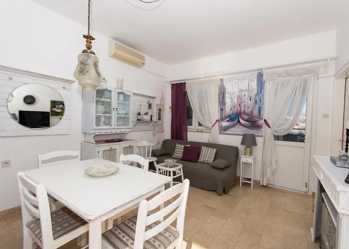 Apartment By The Sea Okrug Gornji, Ciovo - 459 *